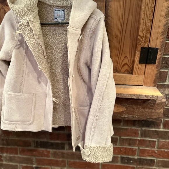 Women’s fleece/Sherpa Old Navy hooded Coat - Picture 5 of 6